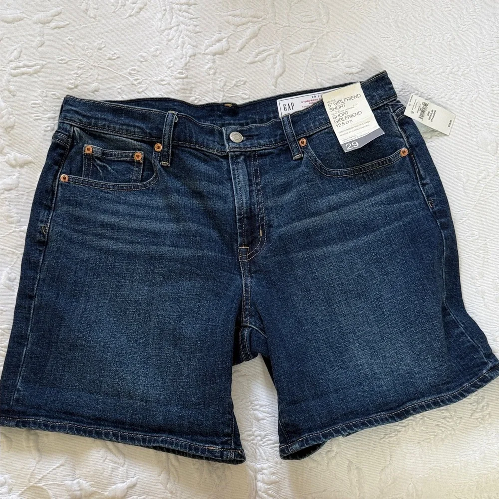 NWT Gap Girlfriend Short Dark Wash Denim Shorts - Picture 2 of 4
